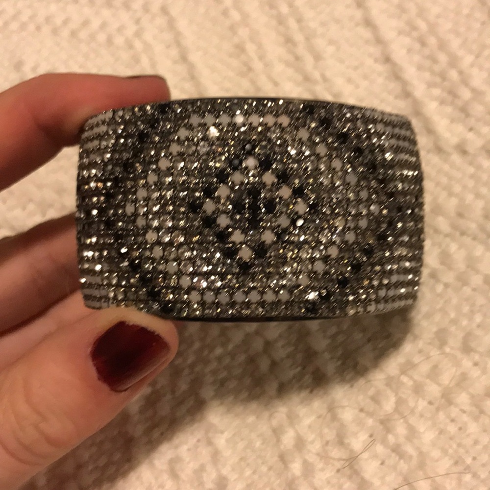 Sorrelli hinge Cuff